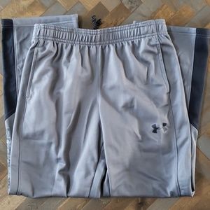 Youth Medium Gray Under Armour sweatpants
